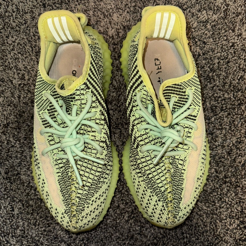 Yeezy Shoes